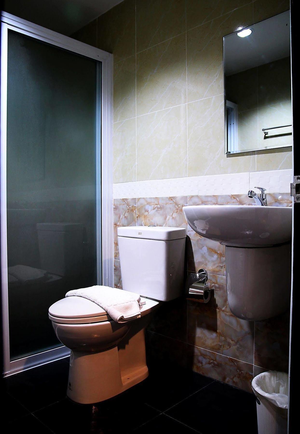 Metro Hotel&Spa Thung Song Buitenkant foto