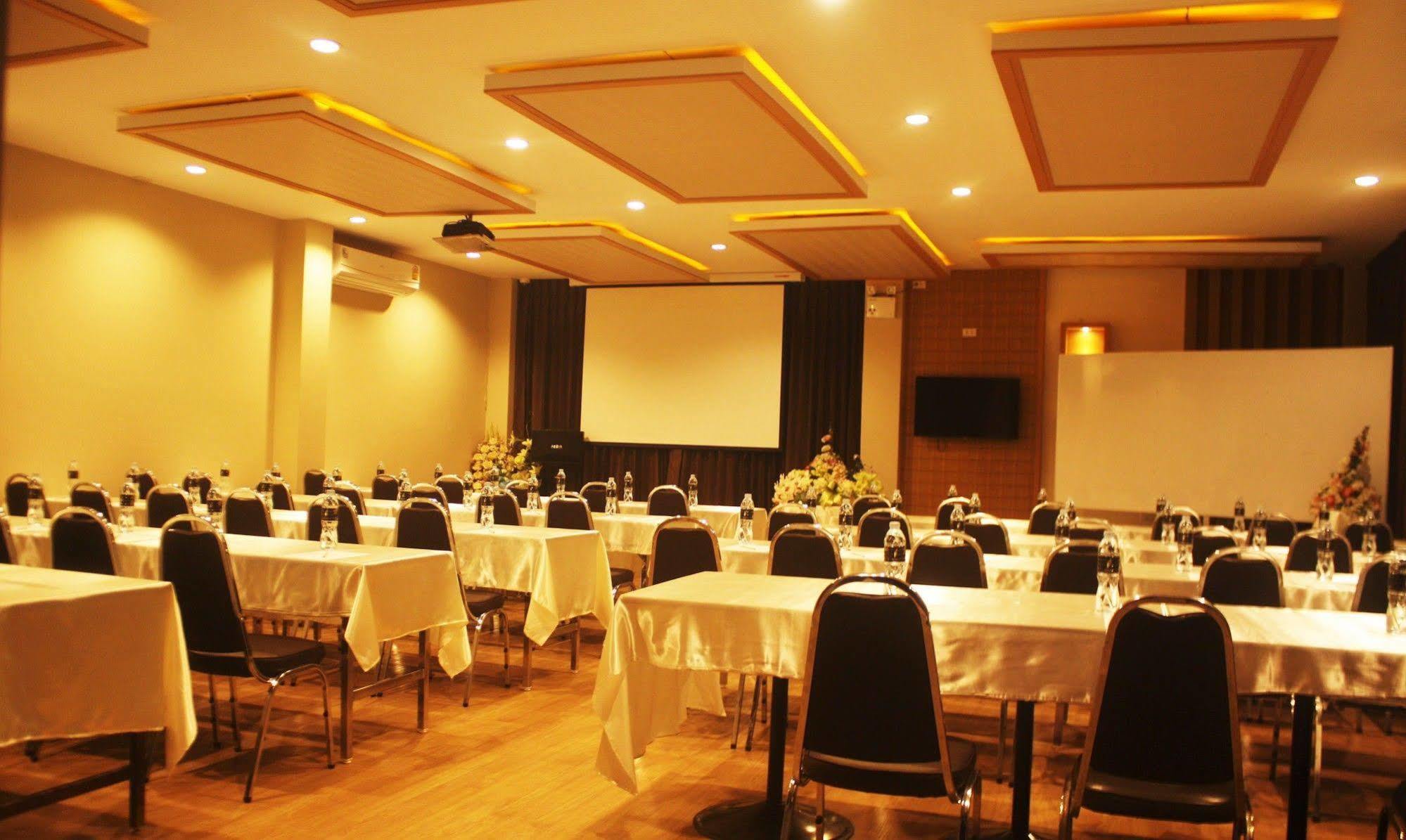Metro Hotel&Spa Thung Song Buitenkant foto